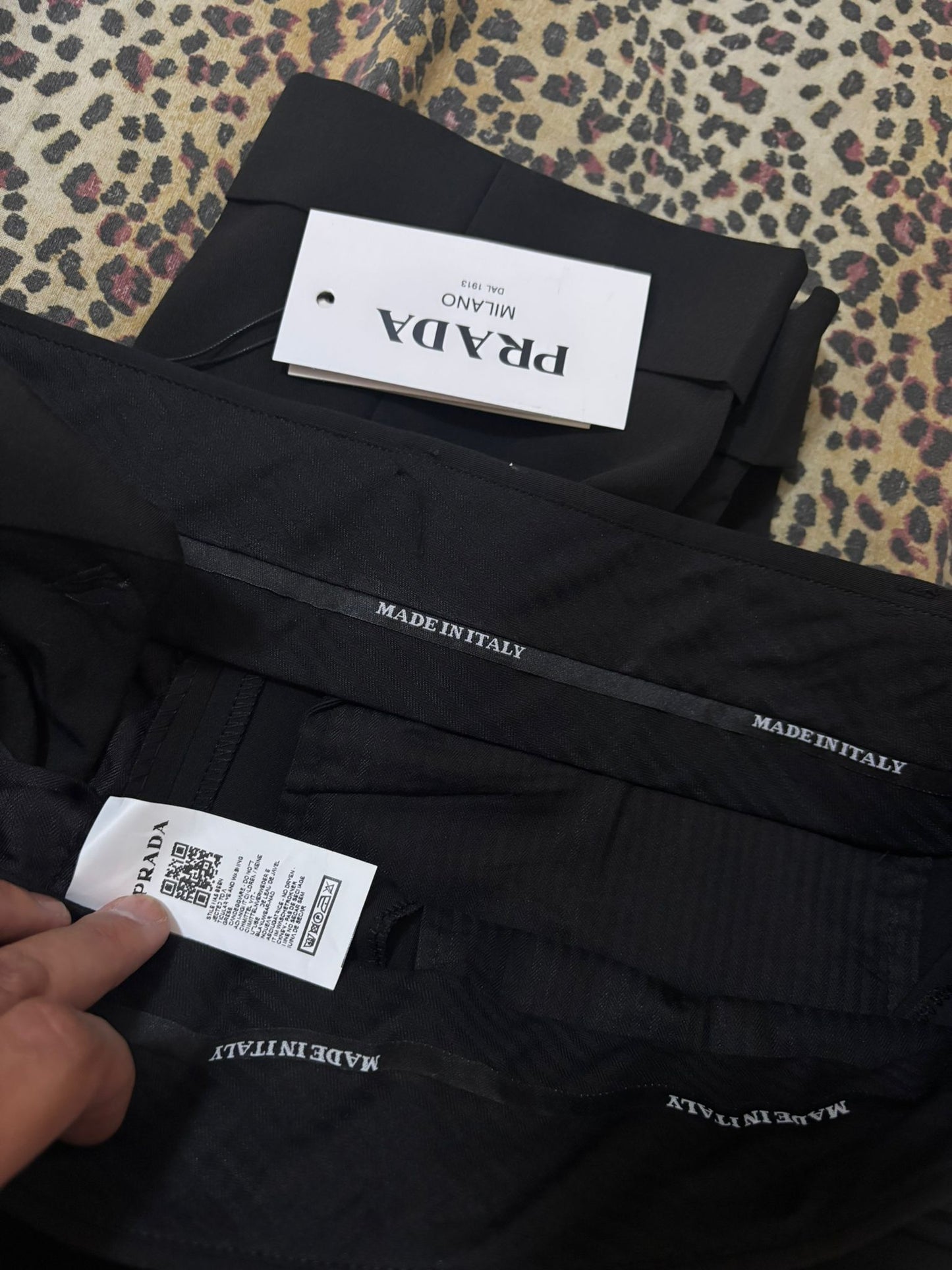 PANTALONE PRADA