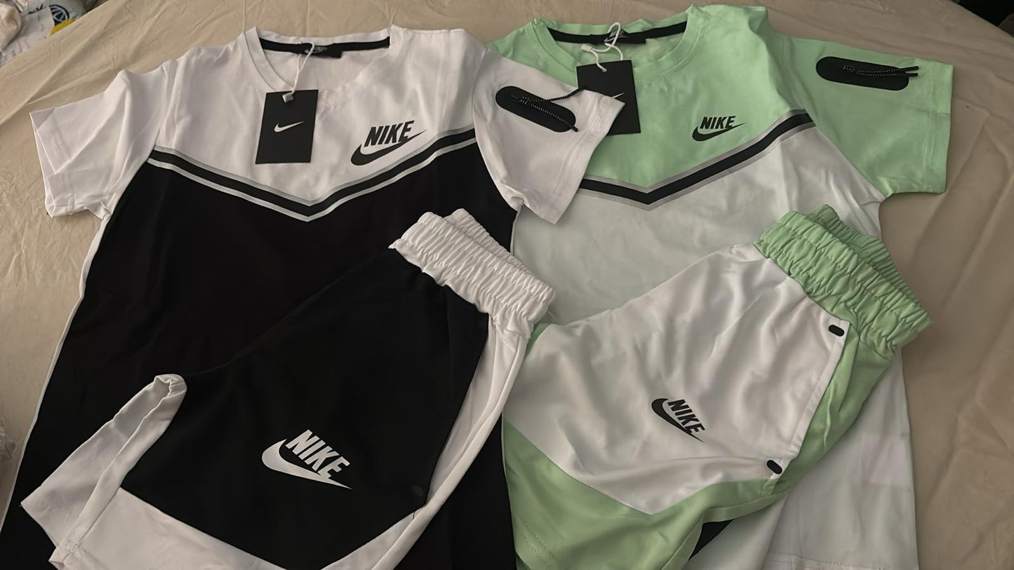"BOX BIMBO" NIKE 8 ANNI