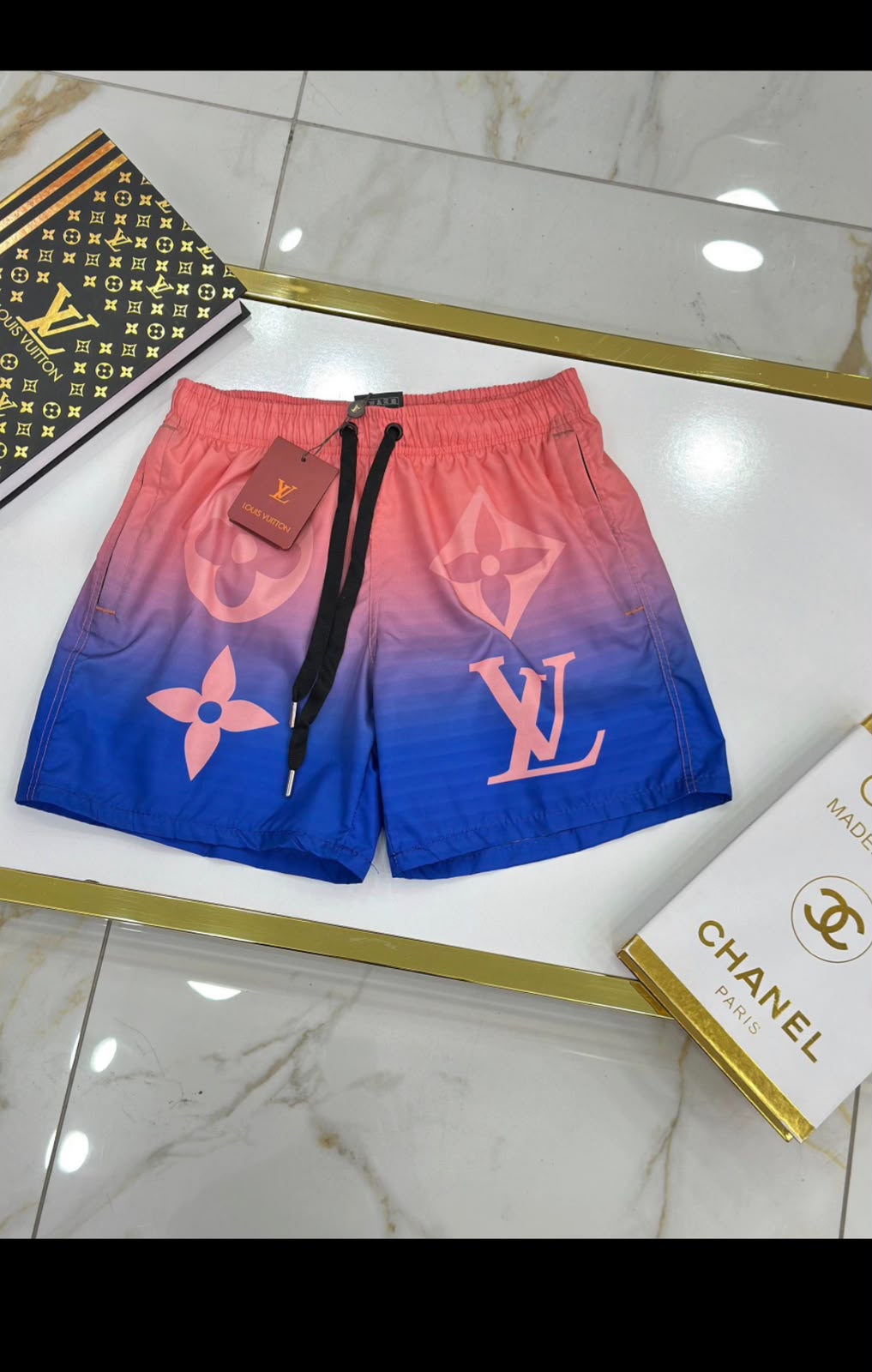COSRUME LOUIS VUITTON