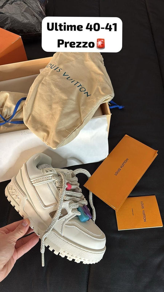 LOUIS VUTTON SNEAKERS