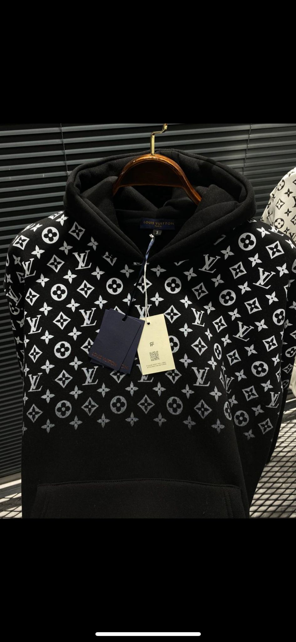 FELPA CON CAPPUCCIO LOUIS VUITTON