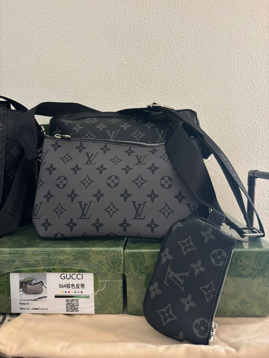 LOUIS VUITTON TRACOLLA BICOLORE