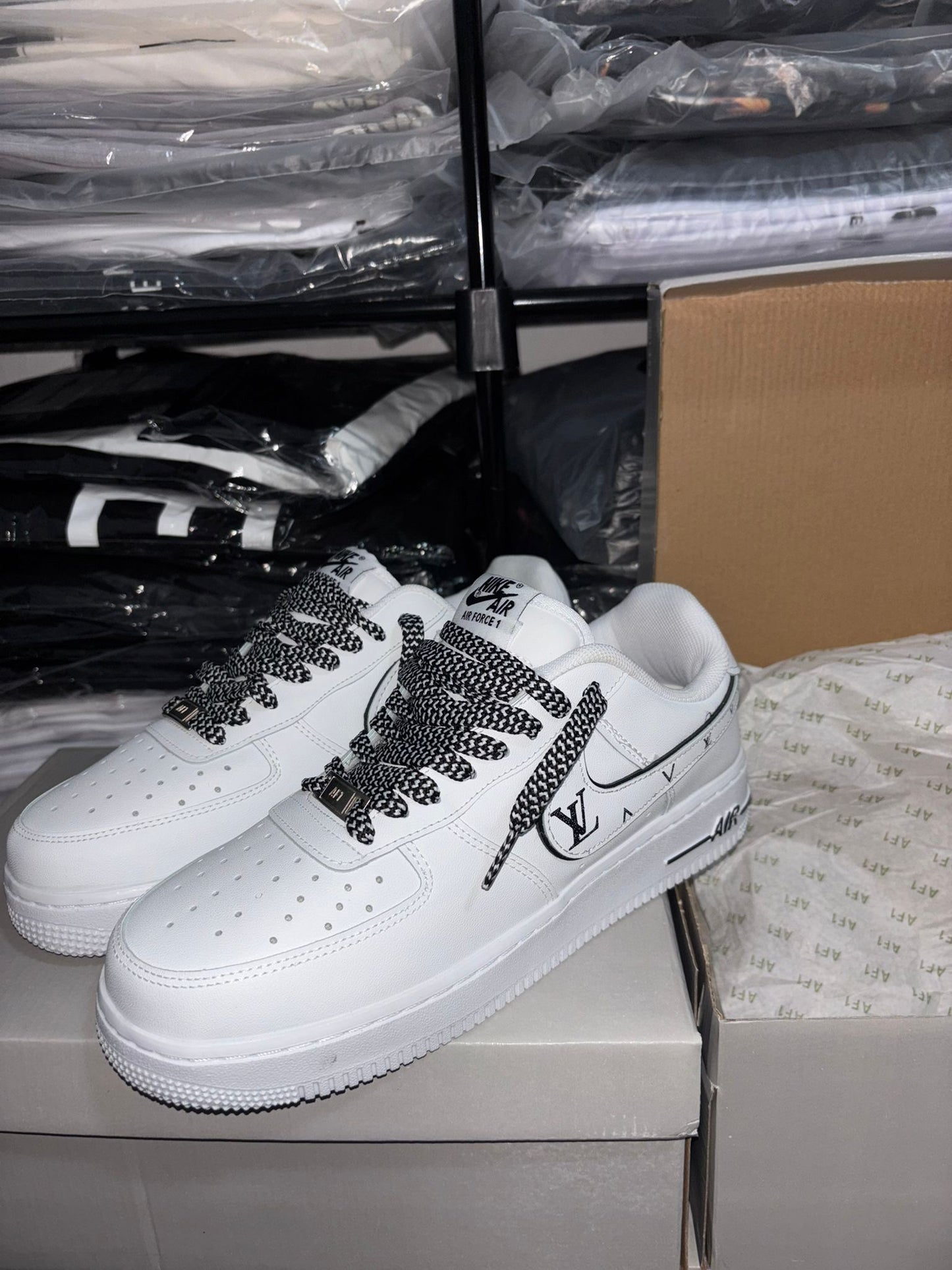 NIKE AIR FORCE X LOUIS VUITTON