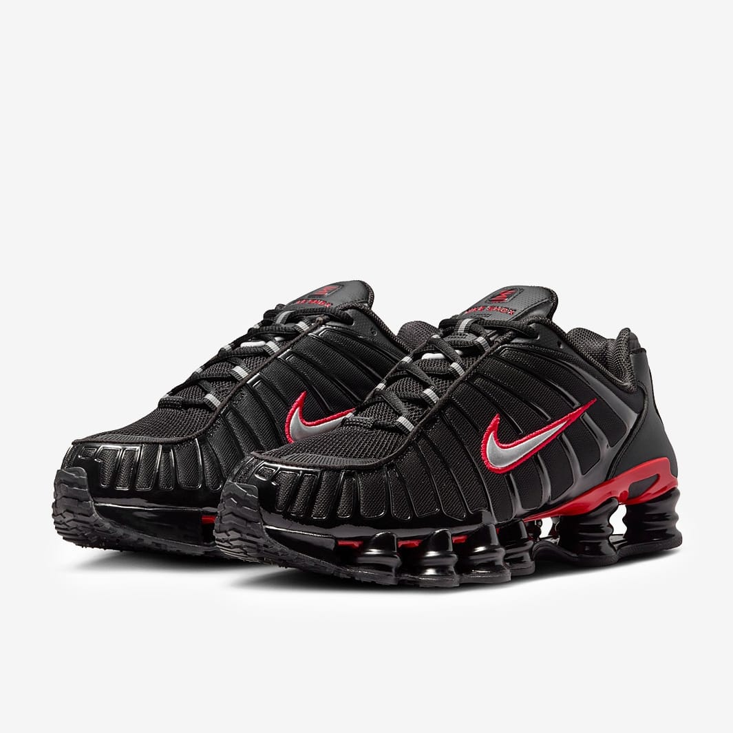 NIKE SHOX