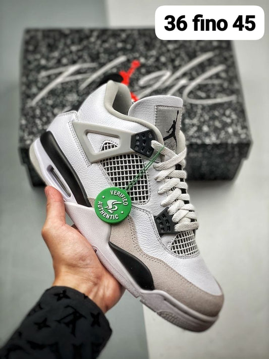 JORDAN 4