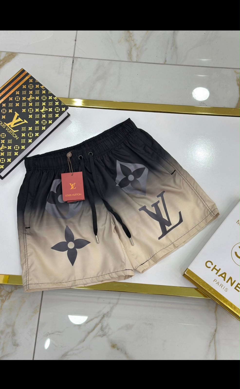COSRUME LOUIS VUITTON